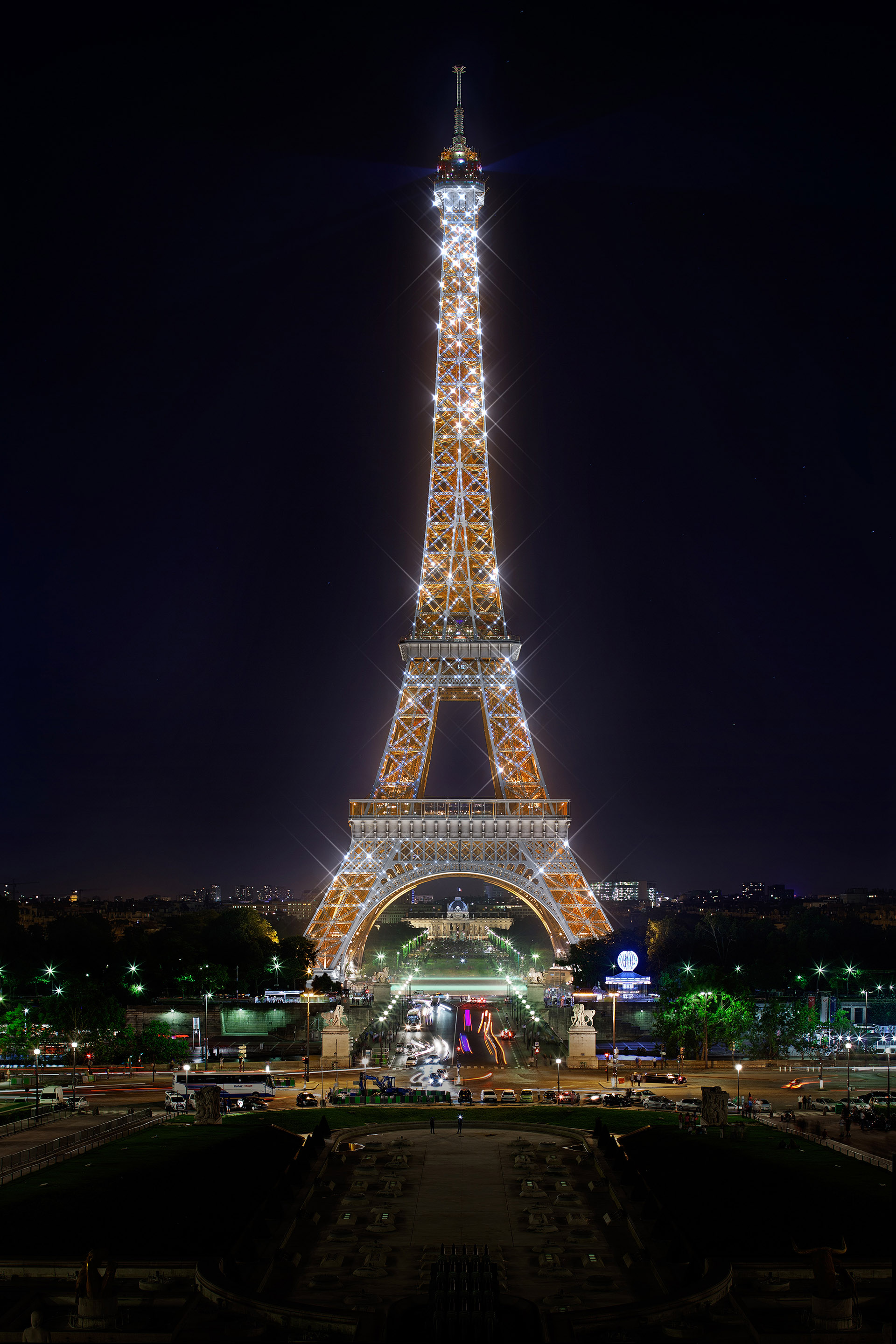 Image de communication - Agence Lumière - Eclairagistes - Mise en lumière de la Tour Eiffel